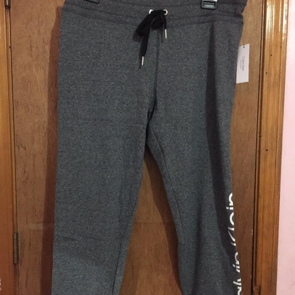 Performance Heathered Logo Joggers